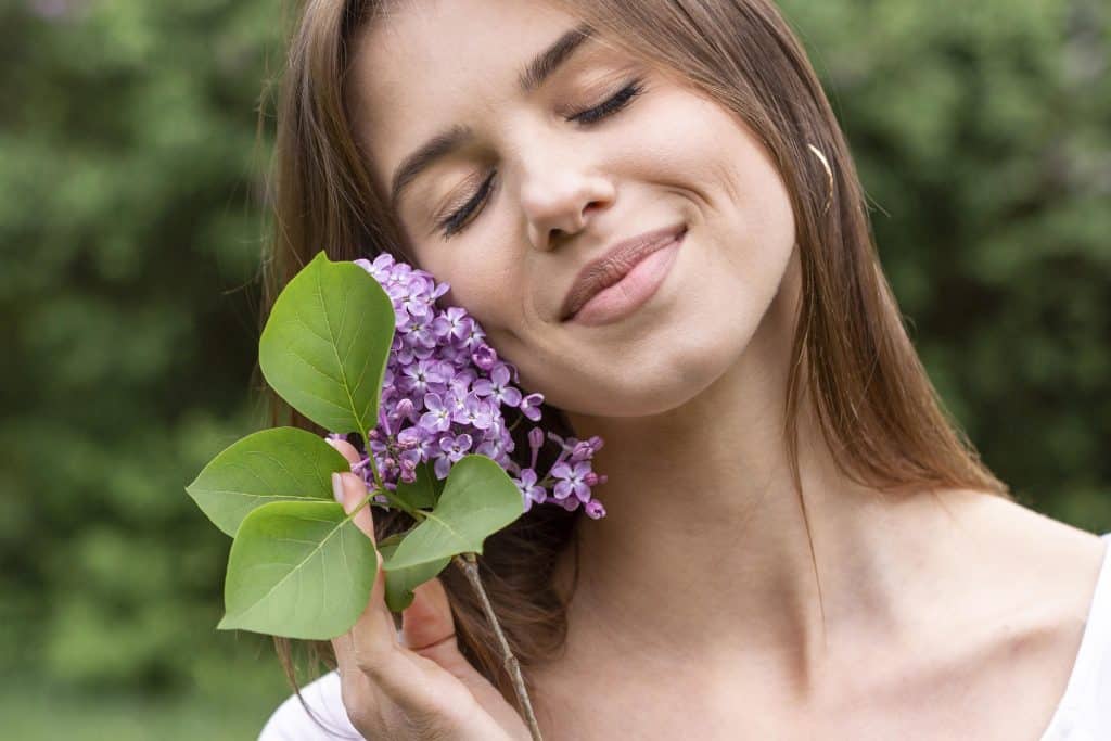 Hydration Hacks: Maximize Skin Moisture by Spring 2025